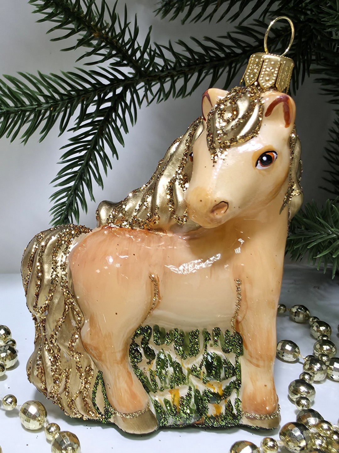 фото Стеклянная елочная игрушка Лошадка смотрит в бок