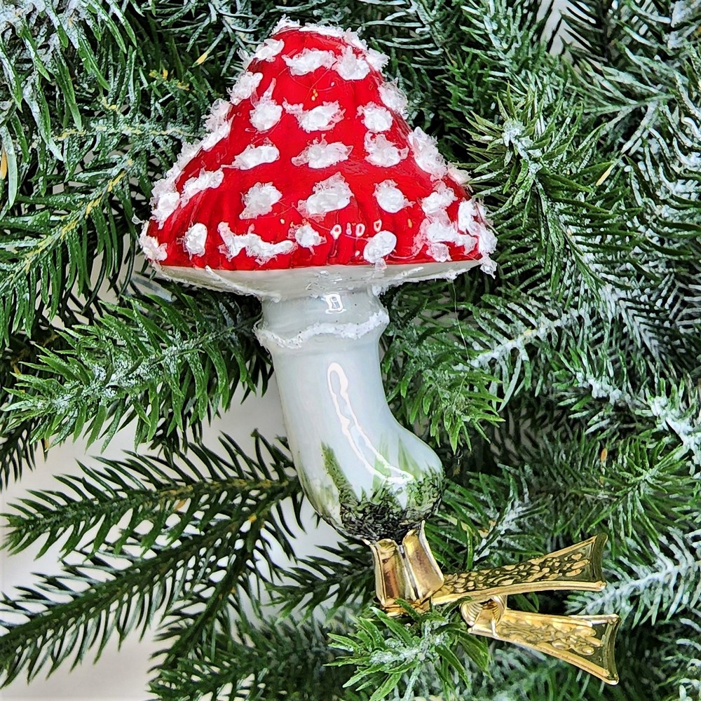 фото Стеклянная елочная игрушка Мухомор на прищепке