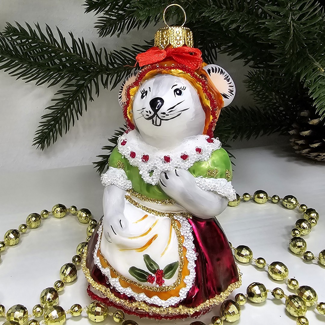 фото Стеклянная елочная игрушка Мышка хозяйка