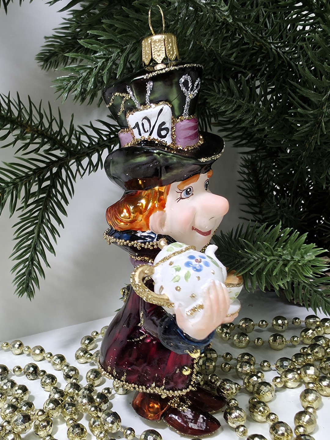 фото Стеклянная елочная игрушка Шляпник с чайником