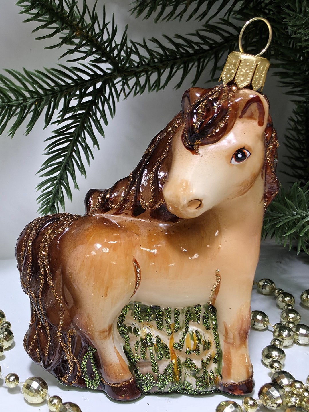 фото Стеклянная елочная игрушка Лошадка смотрит в бок