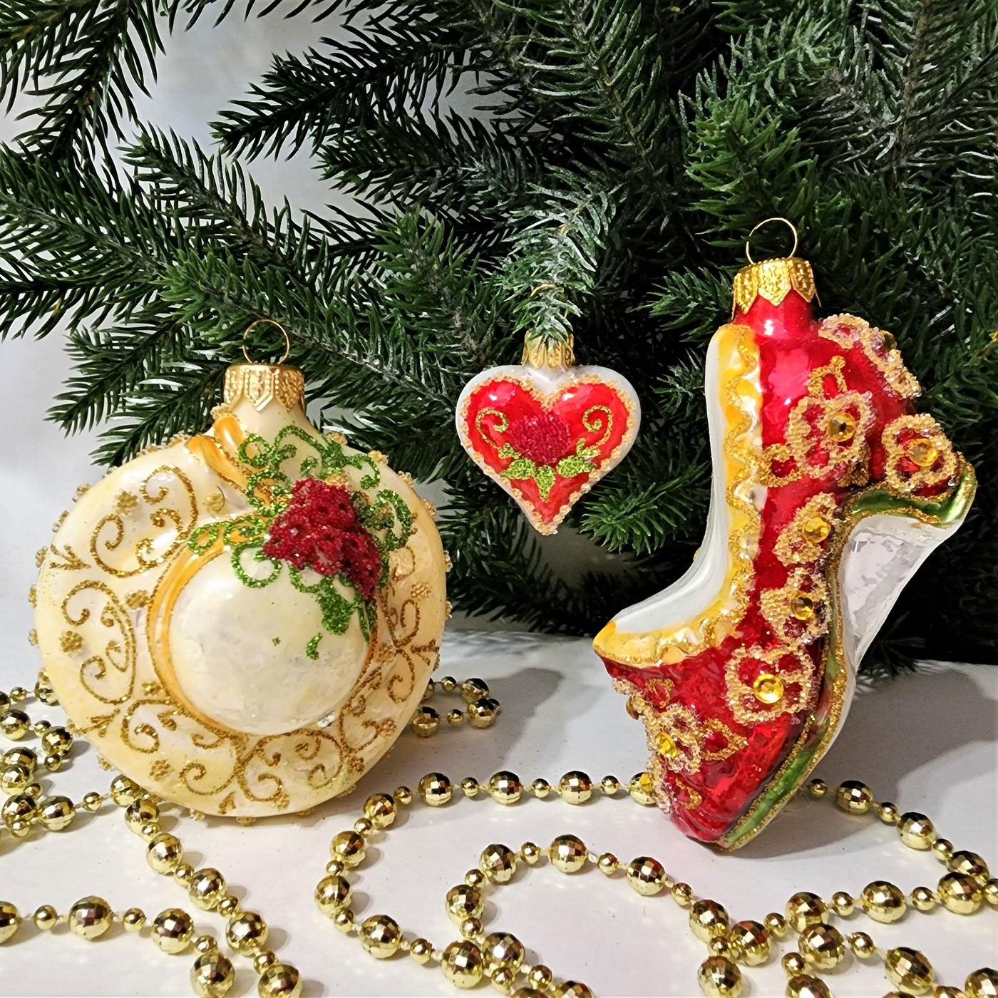 фото Набор ёлочных игрушек Дамский из 3 шт красный