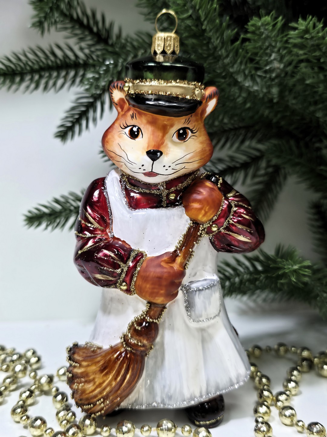 фото Стеклянная елочная игрушка Котофей дворник