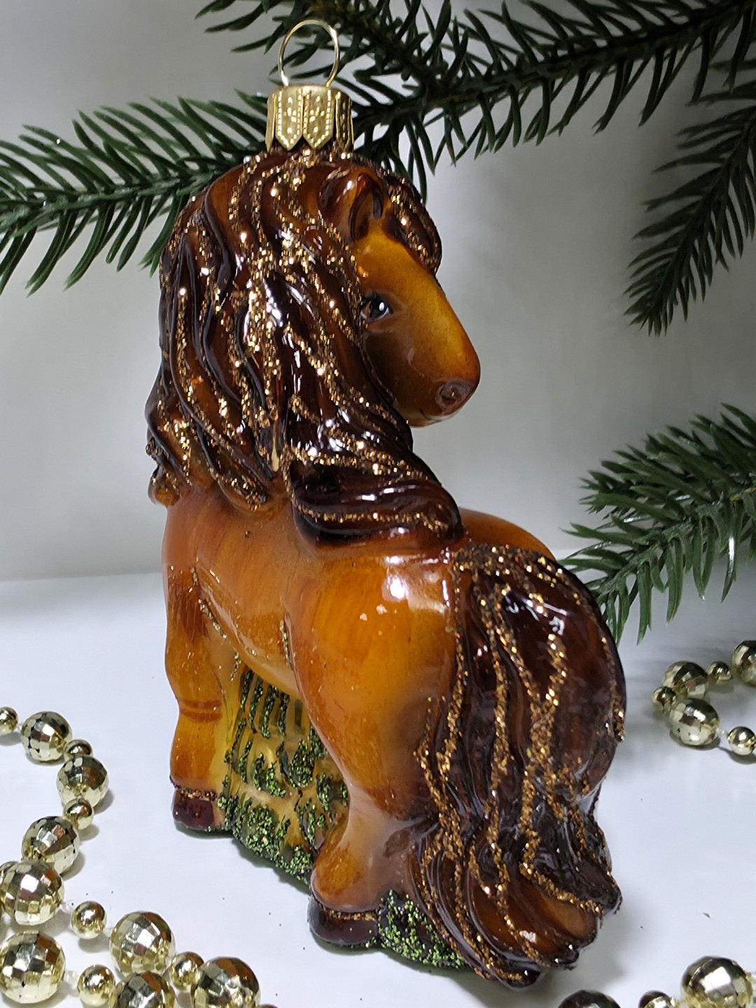 фото Стеклянная елочная игрушка Лошадка смотрит в бок