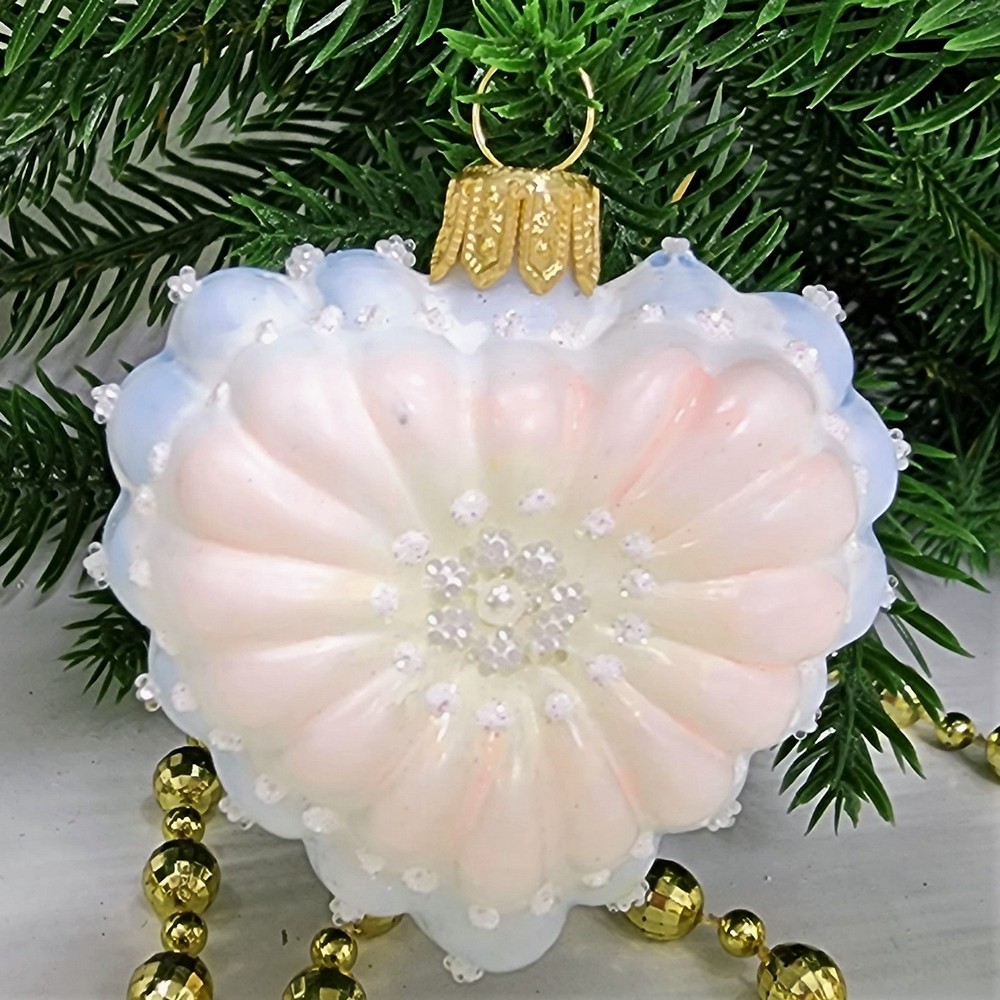 фото Стеклянная елочная игрушка Сердечко детское