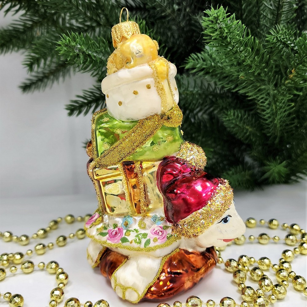 фото Стеклянная елочная игрушка Черепаха с подарками Версаль