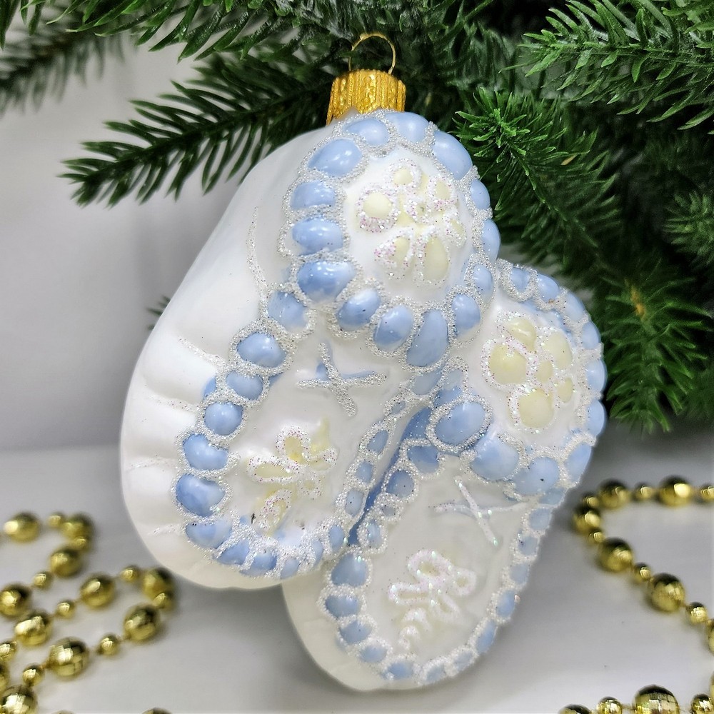 фото Стеклянная елочная игрушка Пинетки голубые