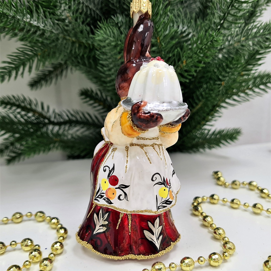 фото Стеклянная елочная игрушка Зайчиха с тортом-3