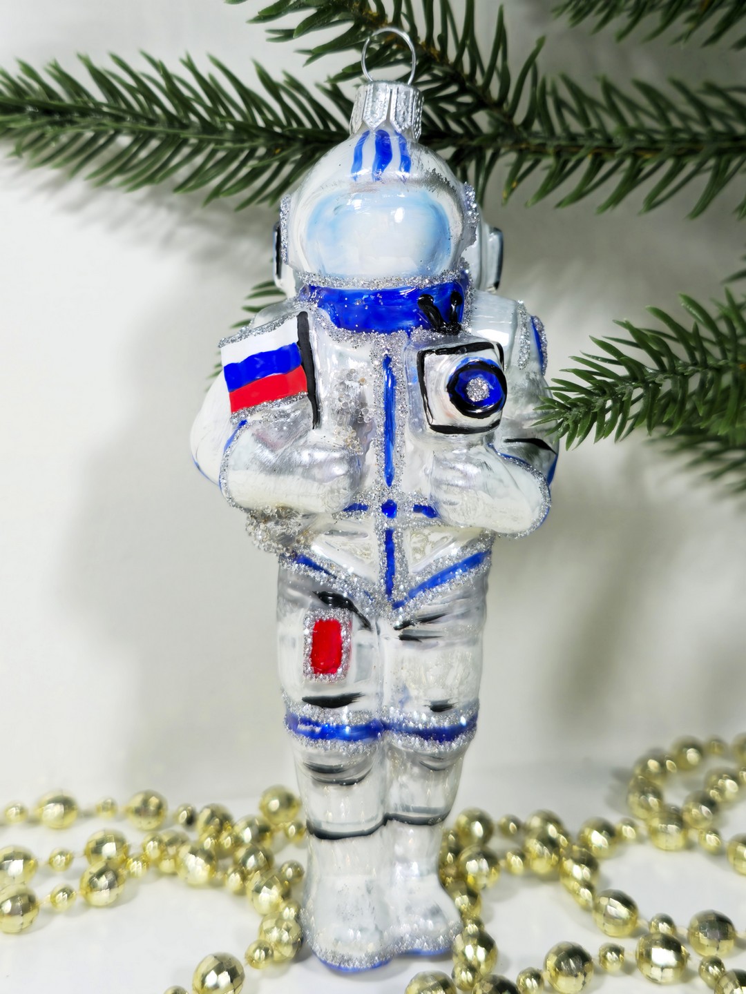 фото Стеклянная елочная игрушка Космонавт