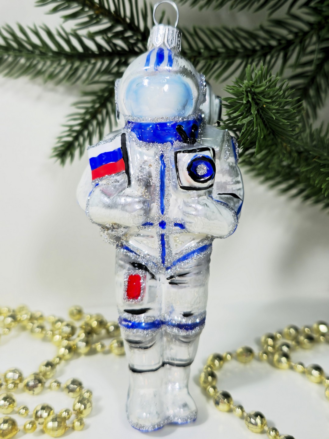 фото Стеклянная елочная игрушка Космонавт