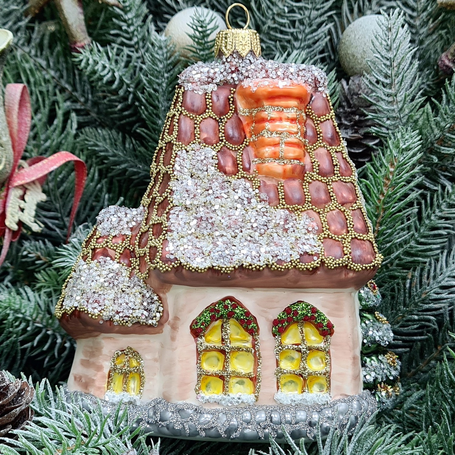 фото Стеклянная елочная игрушка Домик мельница винтаж