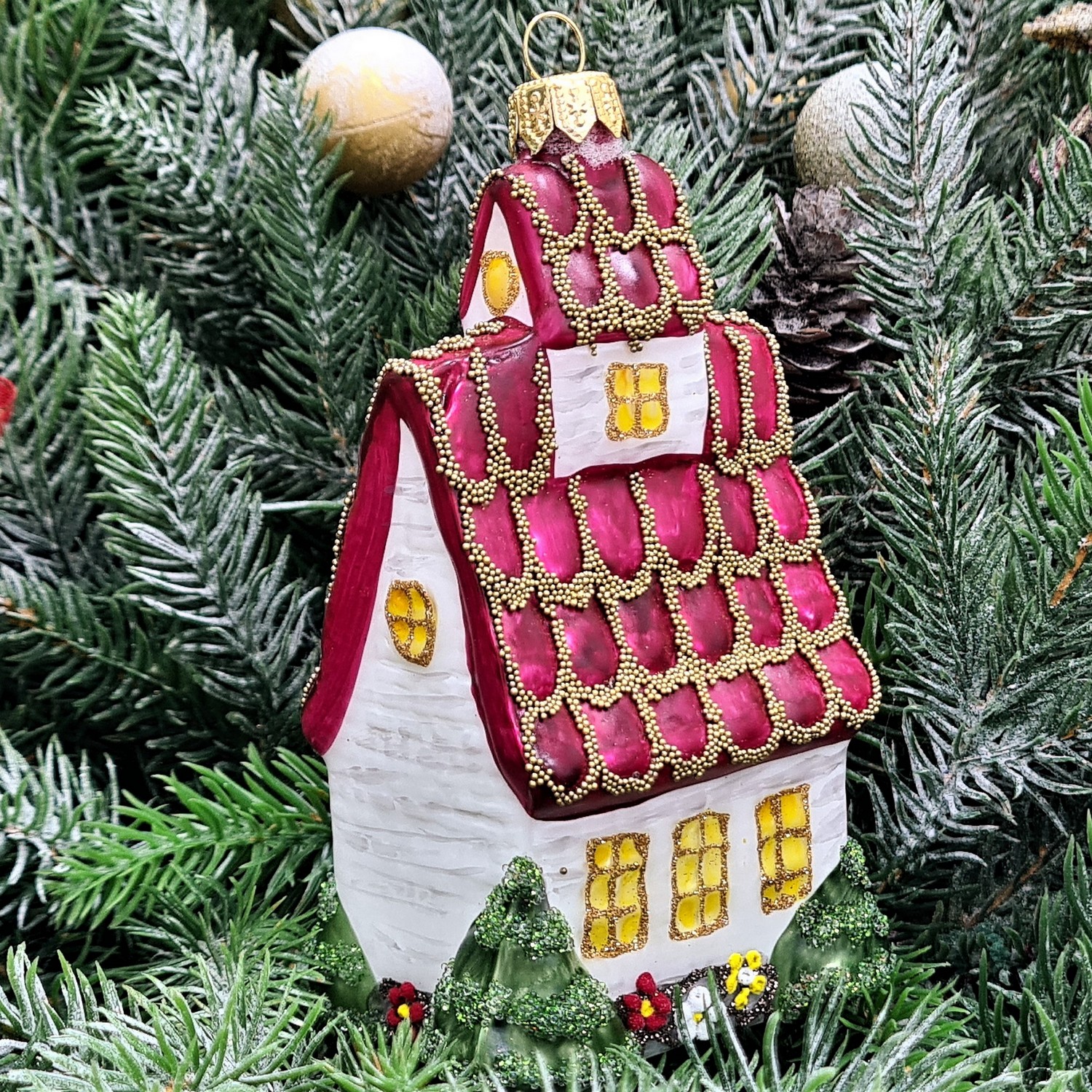 фото Стеклянная елочная игрушка Домик с острой крышей винтаж