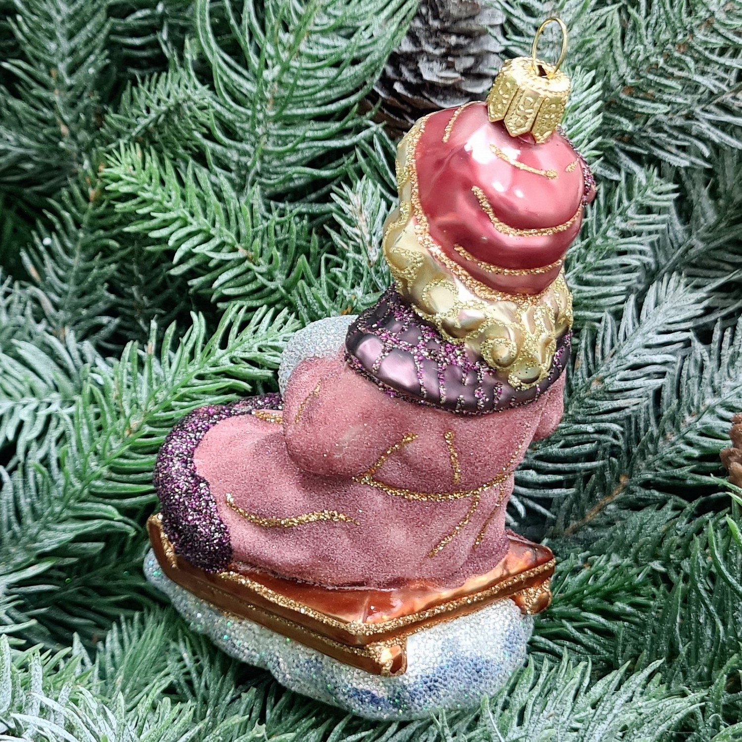 фото Стеклянная елочная игрушка Девочка на санях сахар