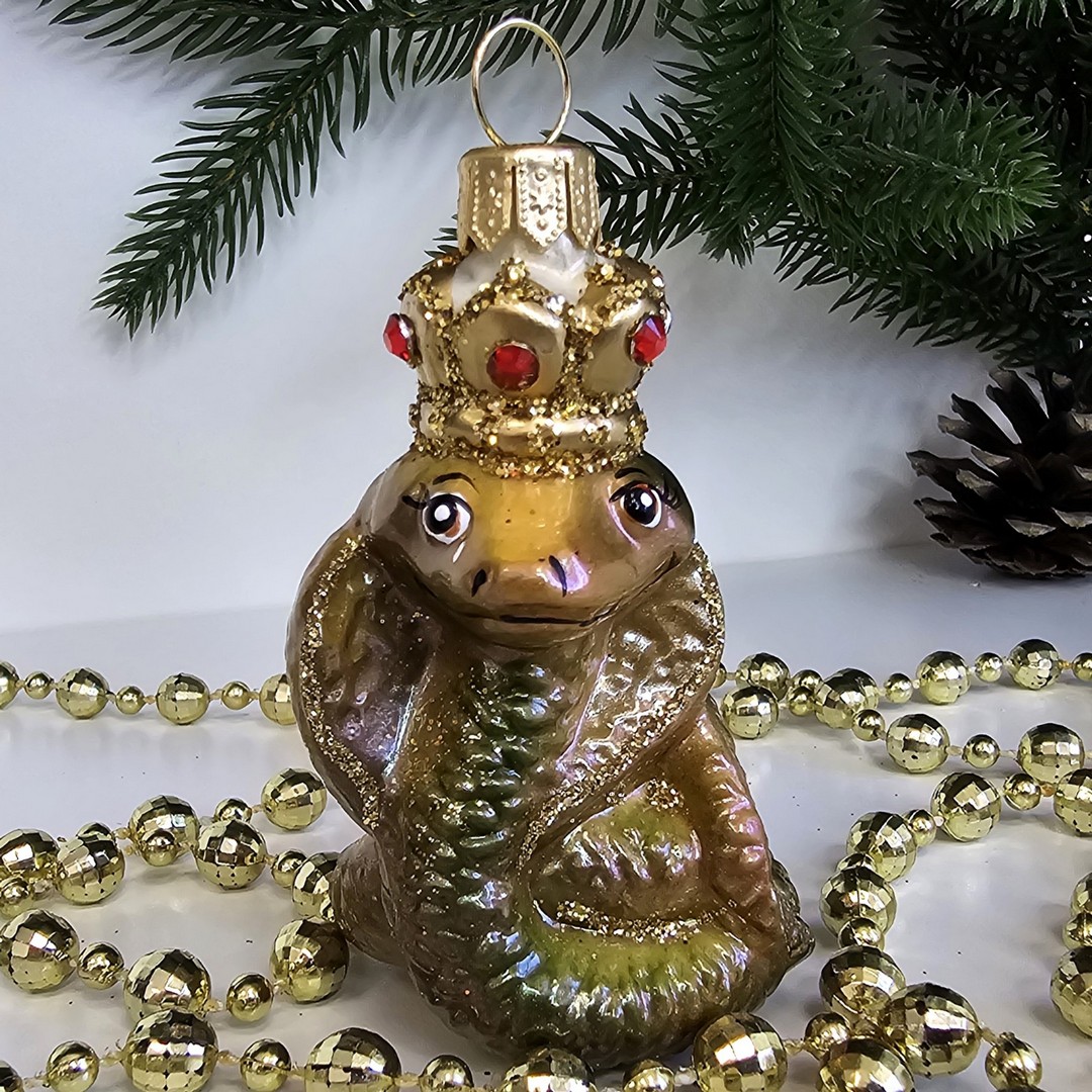 фото Стеклянная елочная игрушка Кобра в короне