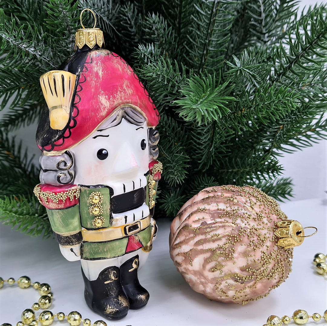 фото Набор ёлочных игрушек Щелкунчик и орех винтаж