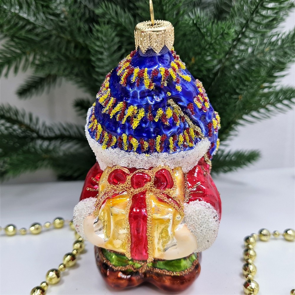 фото Стеклянная елочная игрушка Гном с подарком