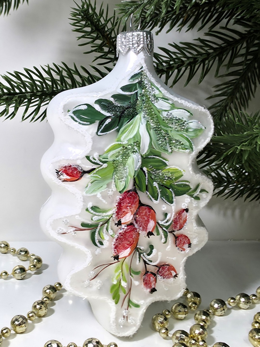 фото Стеклянная елочная игрушка Дубовый листок шиповник