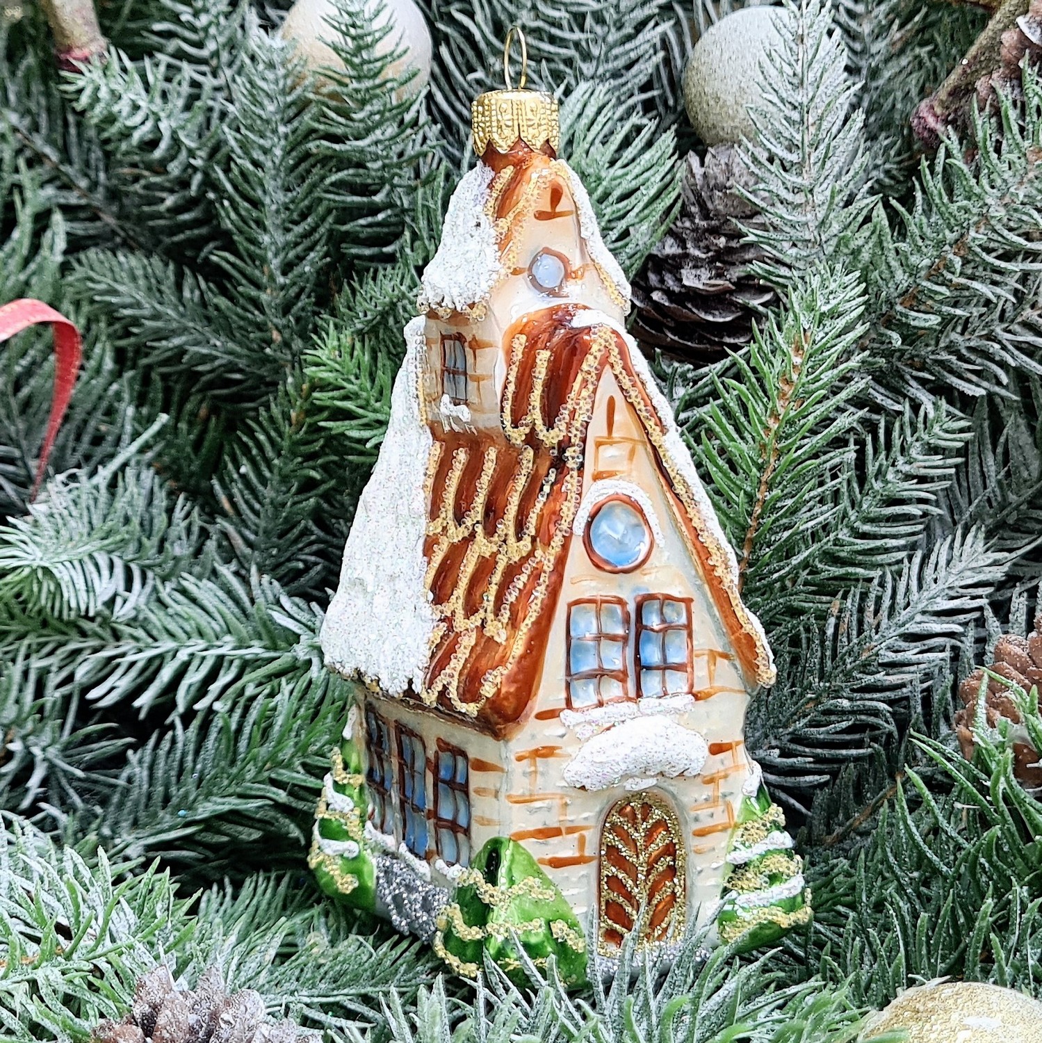 фото Стеклянная елочная игрушка Домик с острой крышей