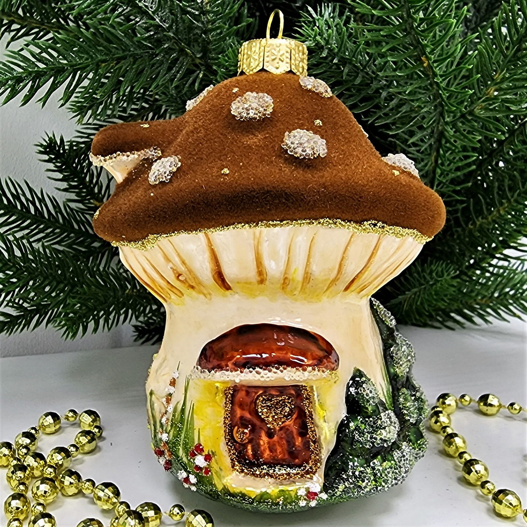 фото Стеклянная елочная игрушка Грибок домик коричневый