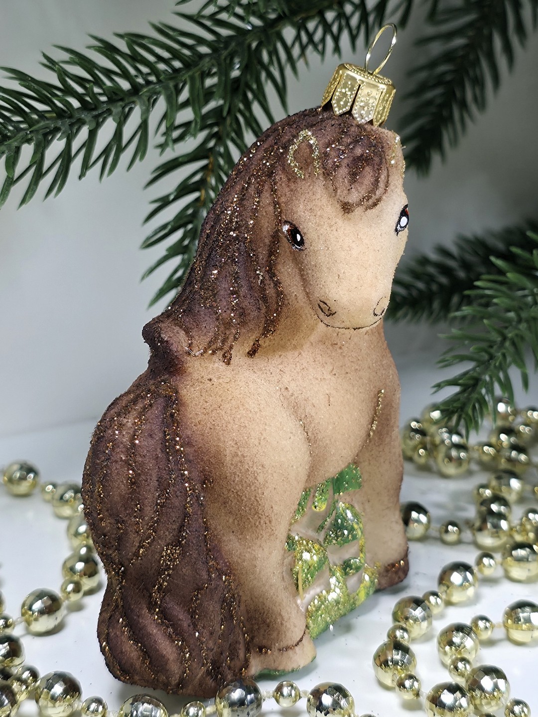 фото Стеклянная елочная игрушка Лошадка смотрит в бок