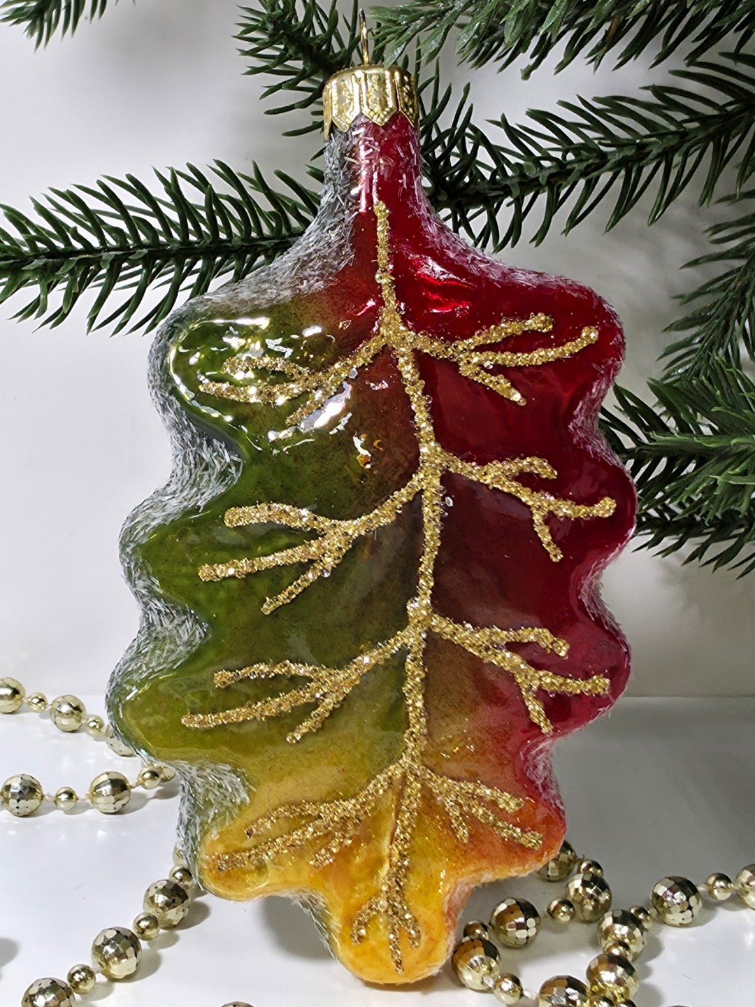 фото Стеклянная елочная игрушка Дубовый листок