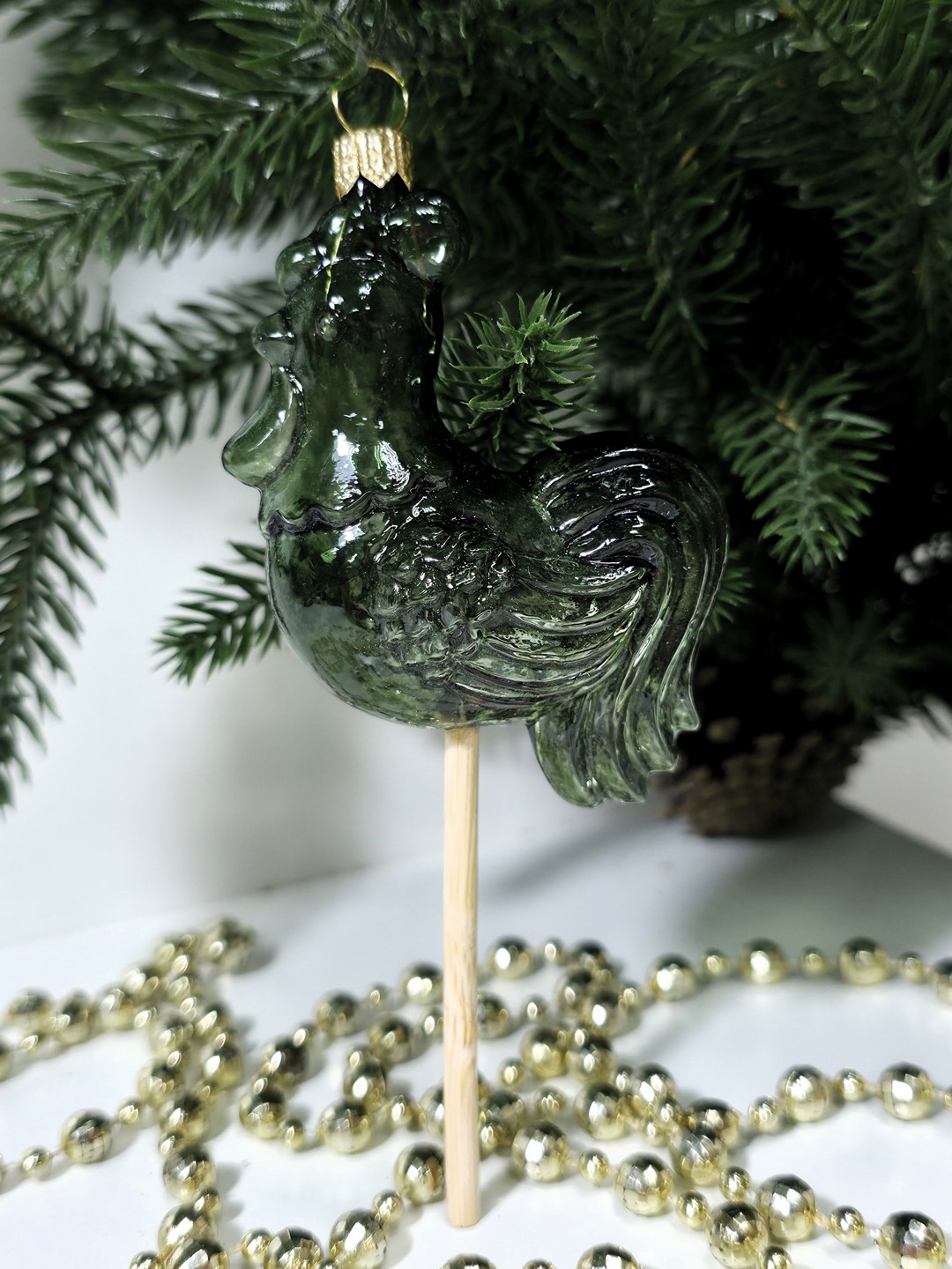 фото Стеклянная елочная игрушка Петушок на палочке