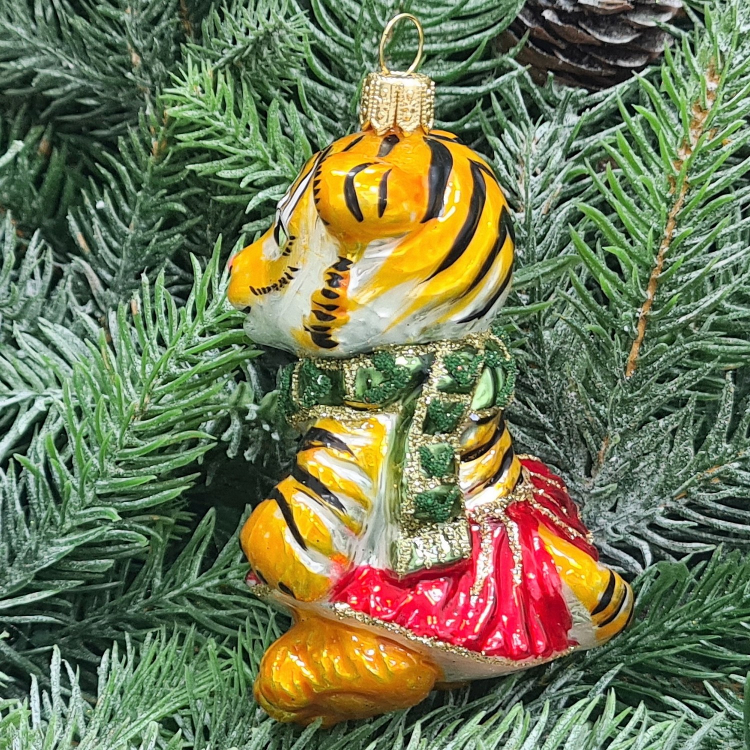 фото Стеклянная елочная игрушка Тигренок девочка