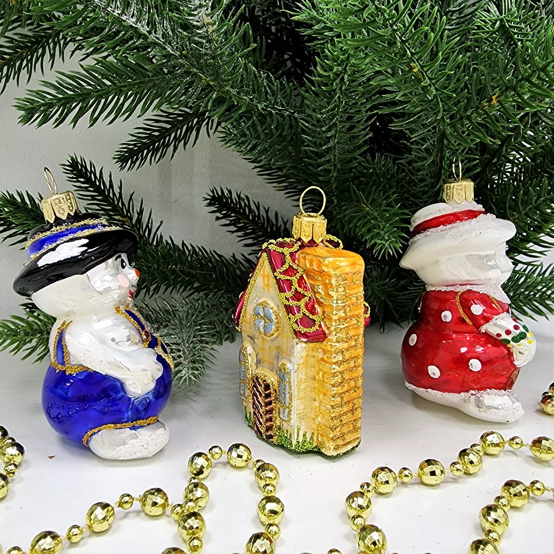 фото Набор ёлочных игрушек Снеговики и домик