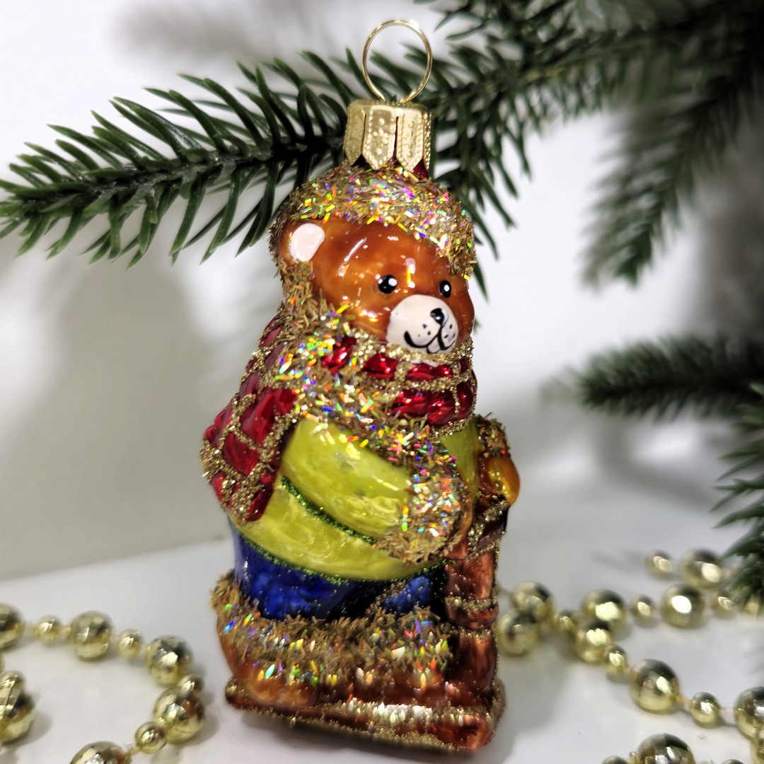 фото Стеклянная елочная игрушка Мишка на самокате