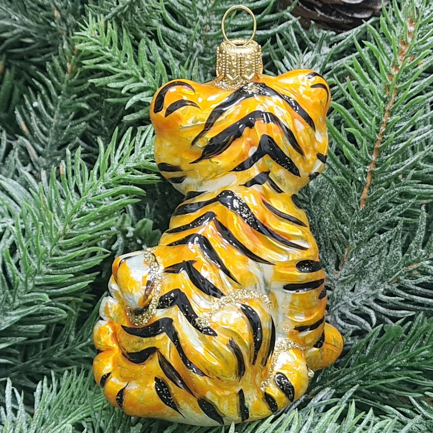 фото Стеклянная елочная игрушка Тигренок сидит