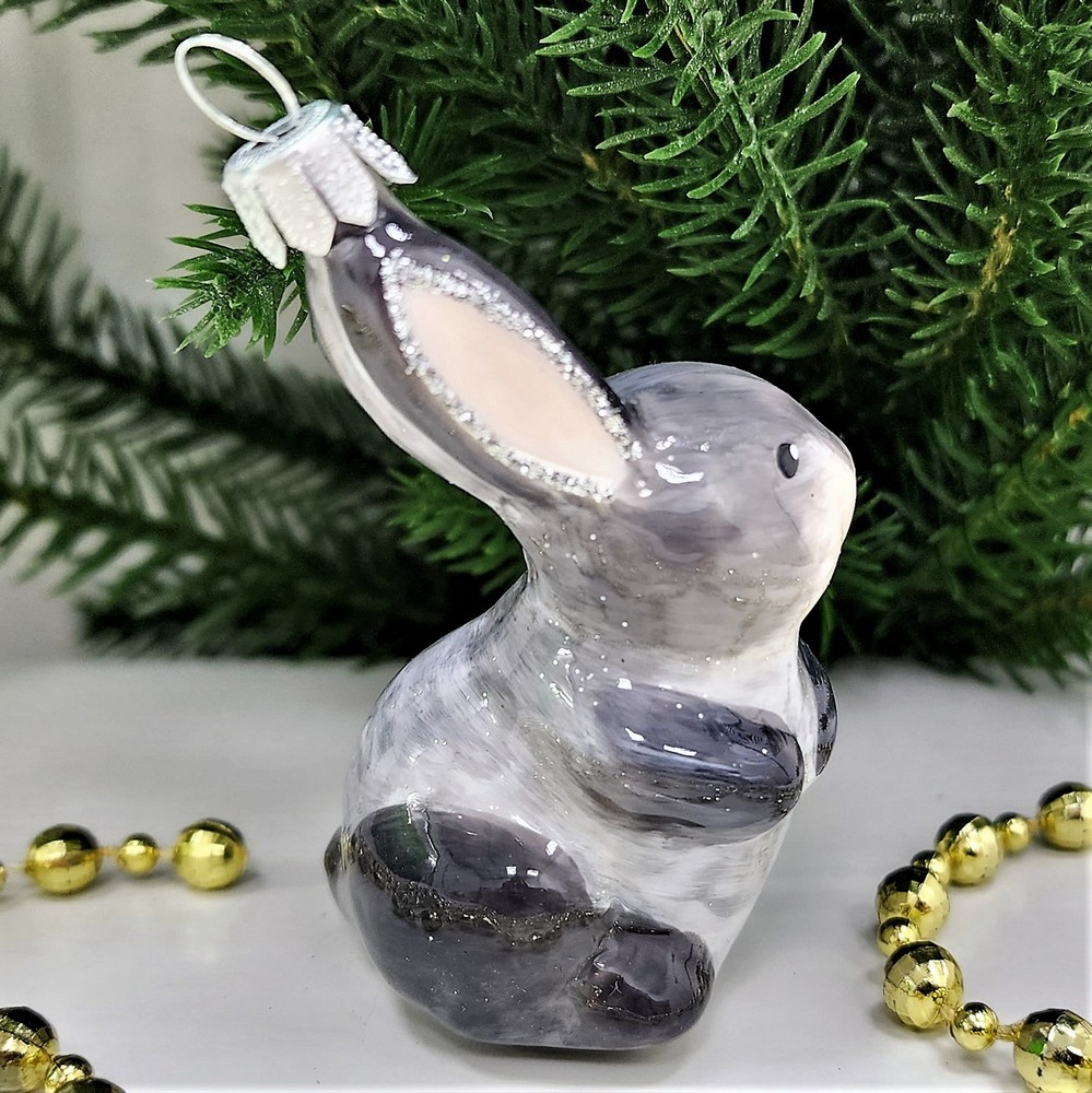 фото Стеклянная елочная игрушка Зайка серенький