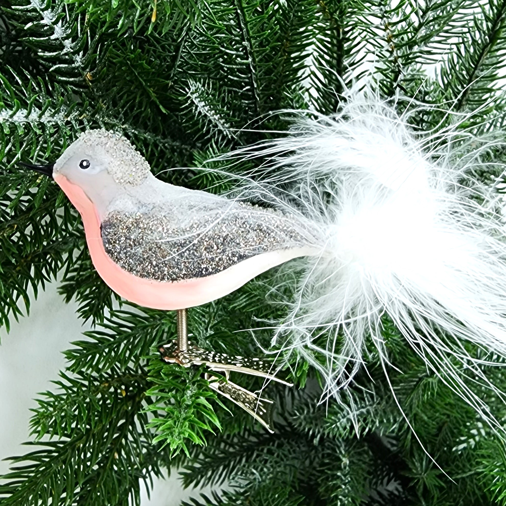 фото Стеклянная елочная игрушка Снегирь на прищепке