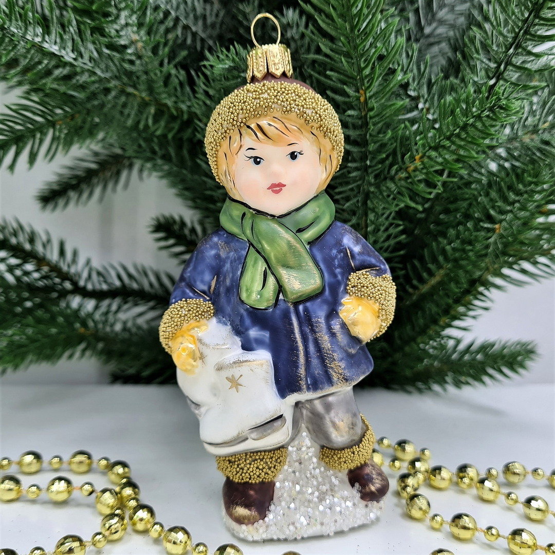 фото Стеклянная елочная игрушка Мальчик с коньками винтаж