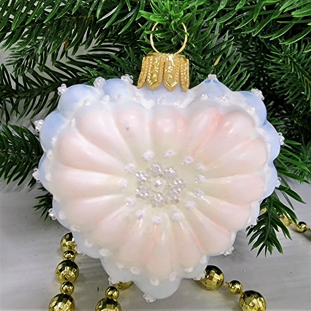 фото Стеклянная елочная игрушка Сердечко детское