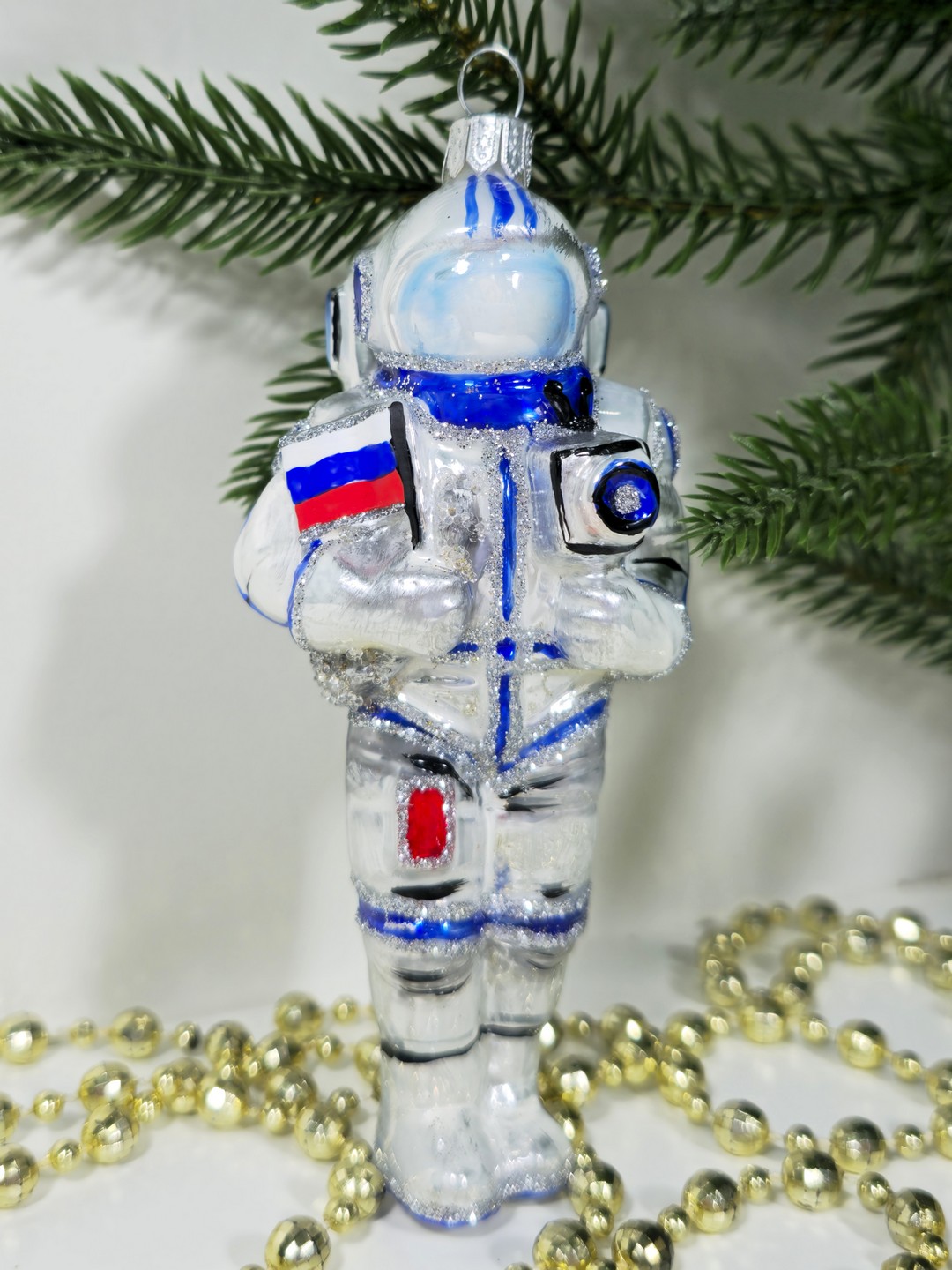 фото Стеклянная елочная игрушка Космонавт