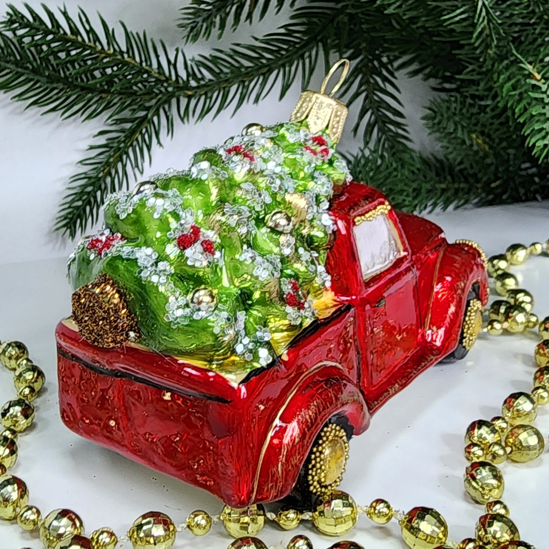 фото Стеклянная елочная игрушка Машинка с елкой