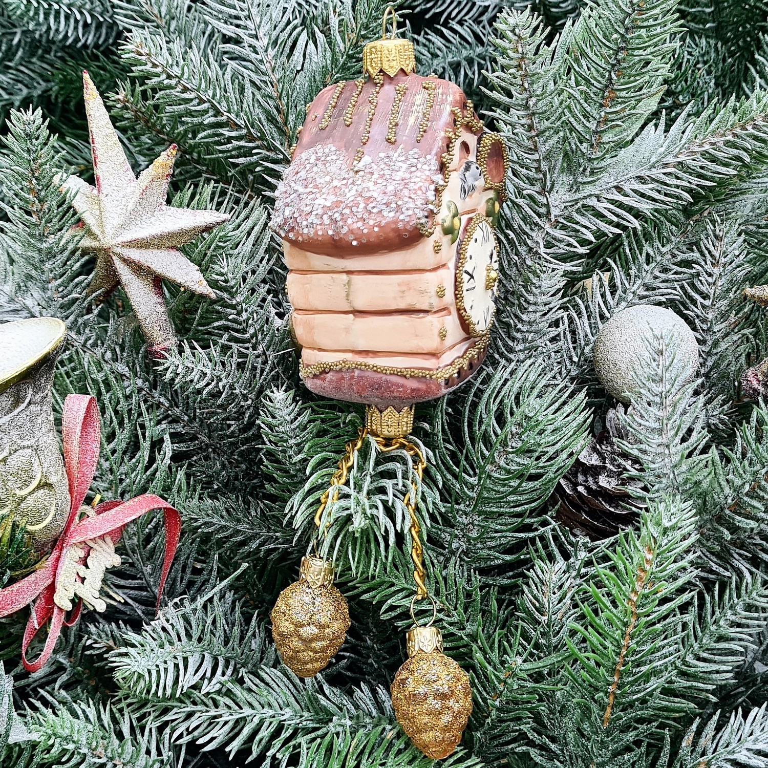 фото Стеклянная елочная игрушка Часы с кукушкой винтаж