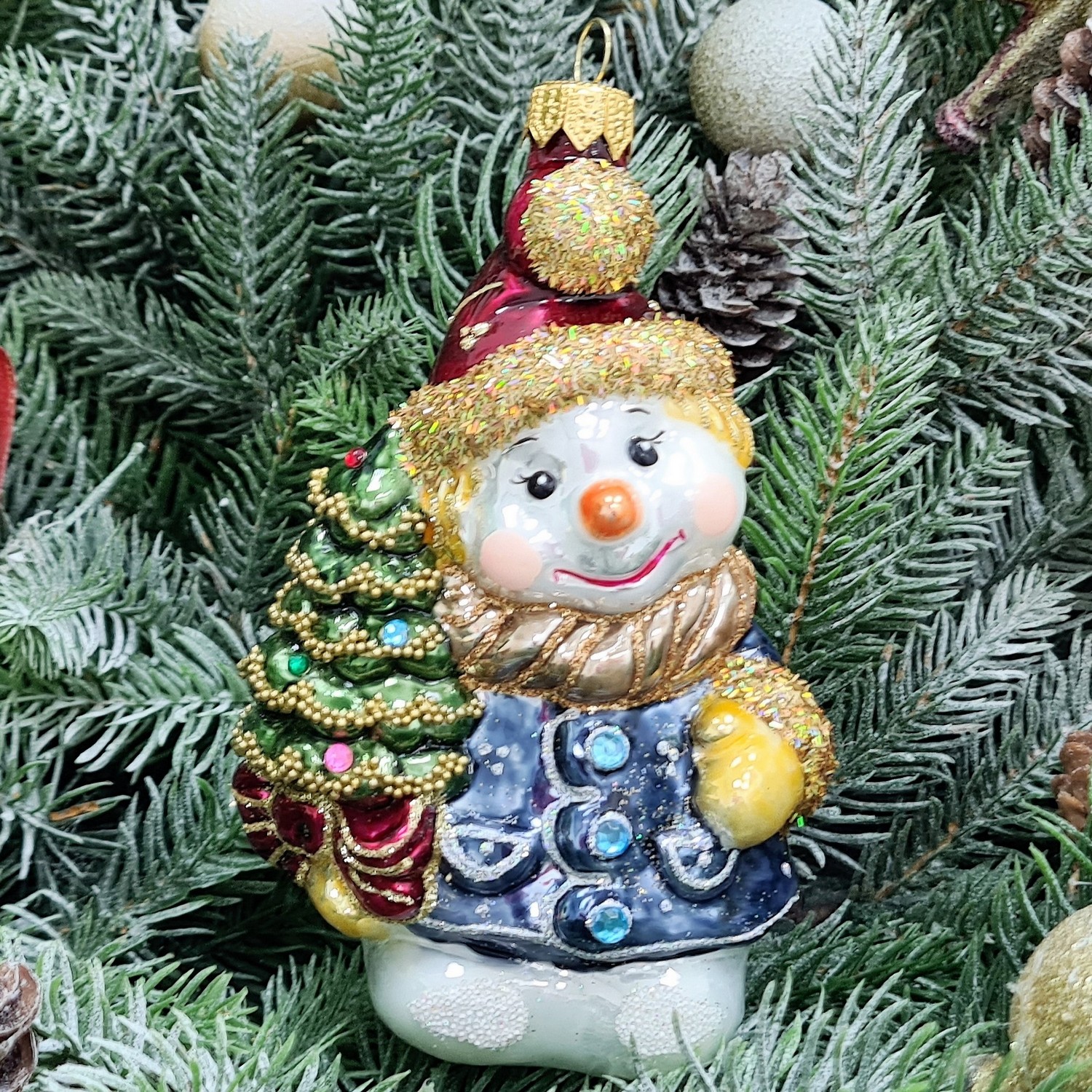 фото Стеклянная елочная игрушка Снеговик с елкой