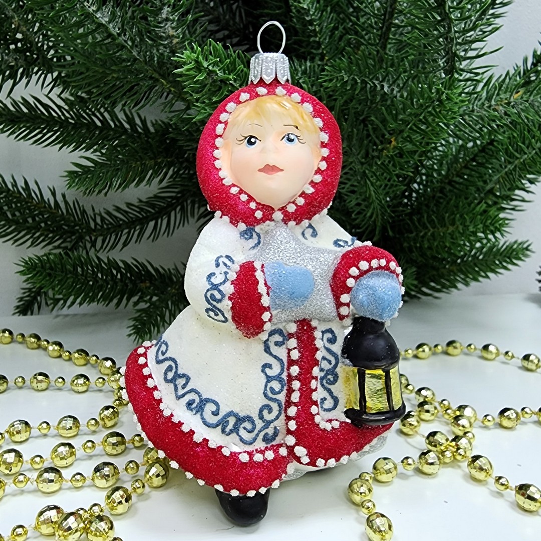 фото Стеклянная елочная игрушка Девочка с фонарем