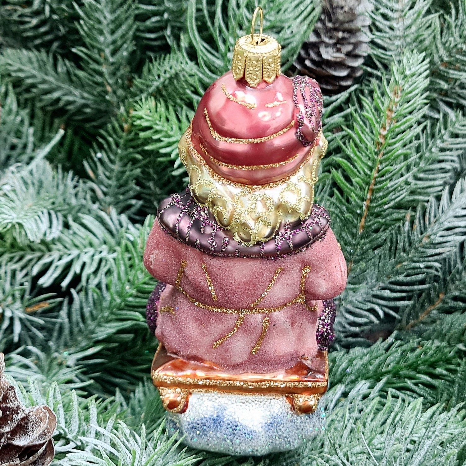 фото Стеклянная елочная игрушка Девочка на санях сахар