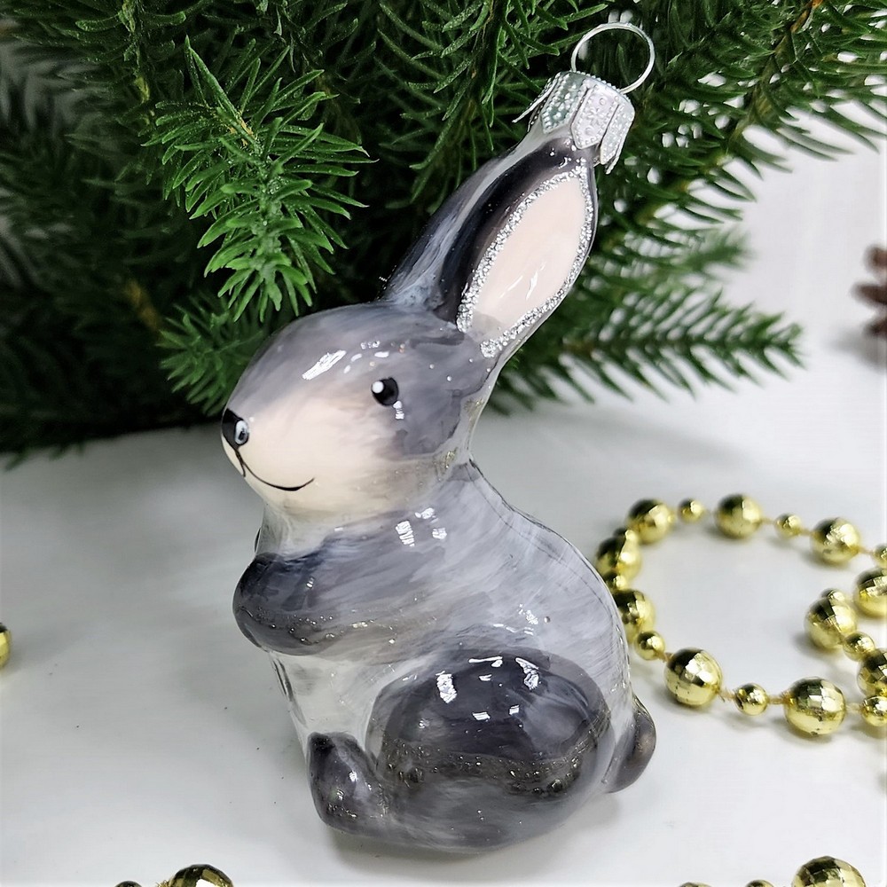 фото Стеклянная елочная игрушка Зайка серенький
