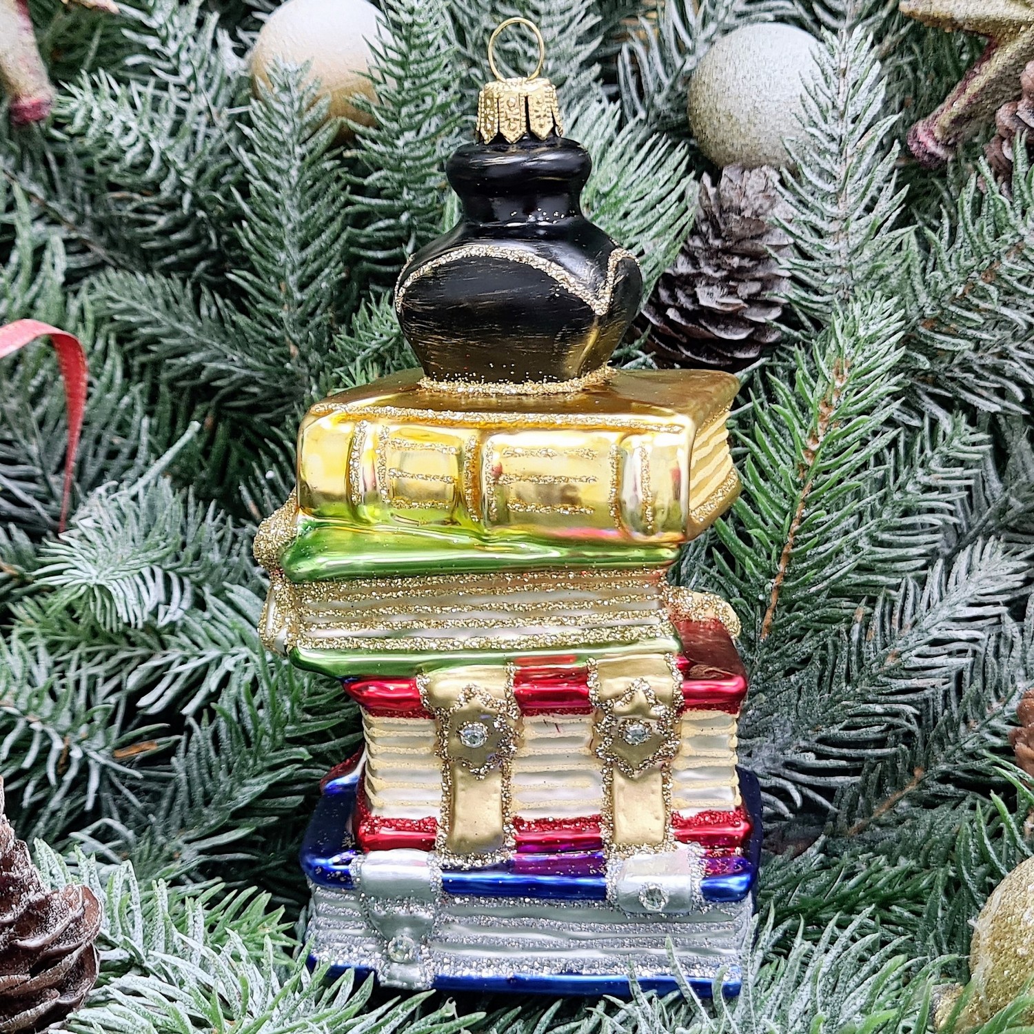 фото Стеклянная елочная игрушка Стопка книг цветная