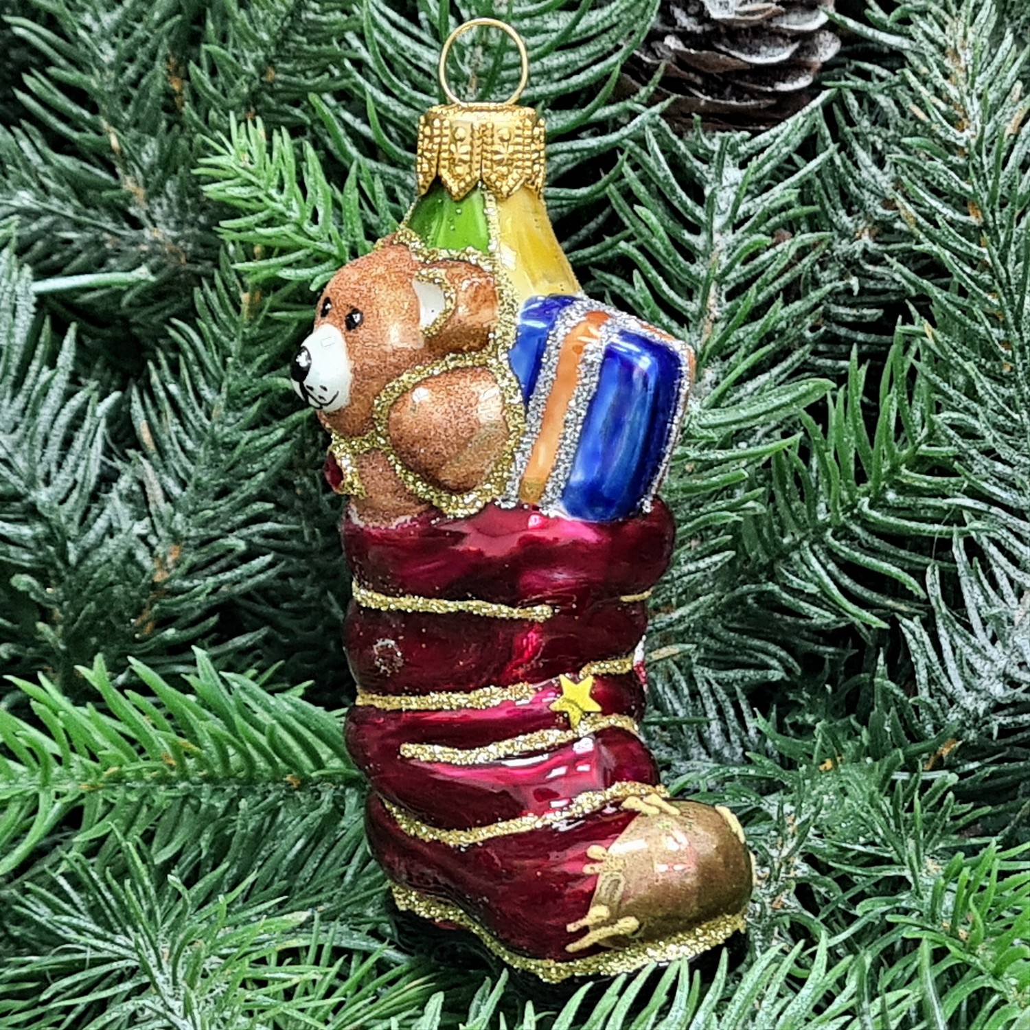 фото Стеклянная елочная игрушка Ботинок с подарками