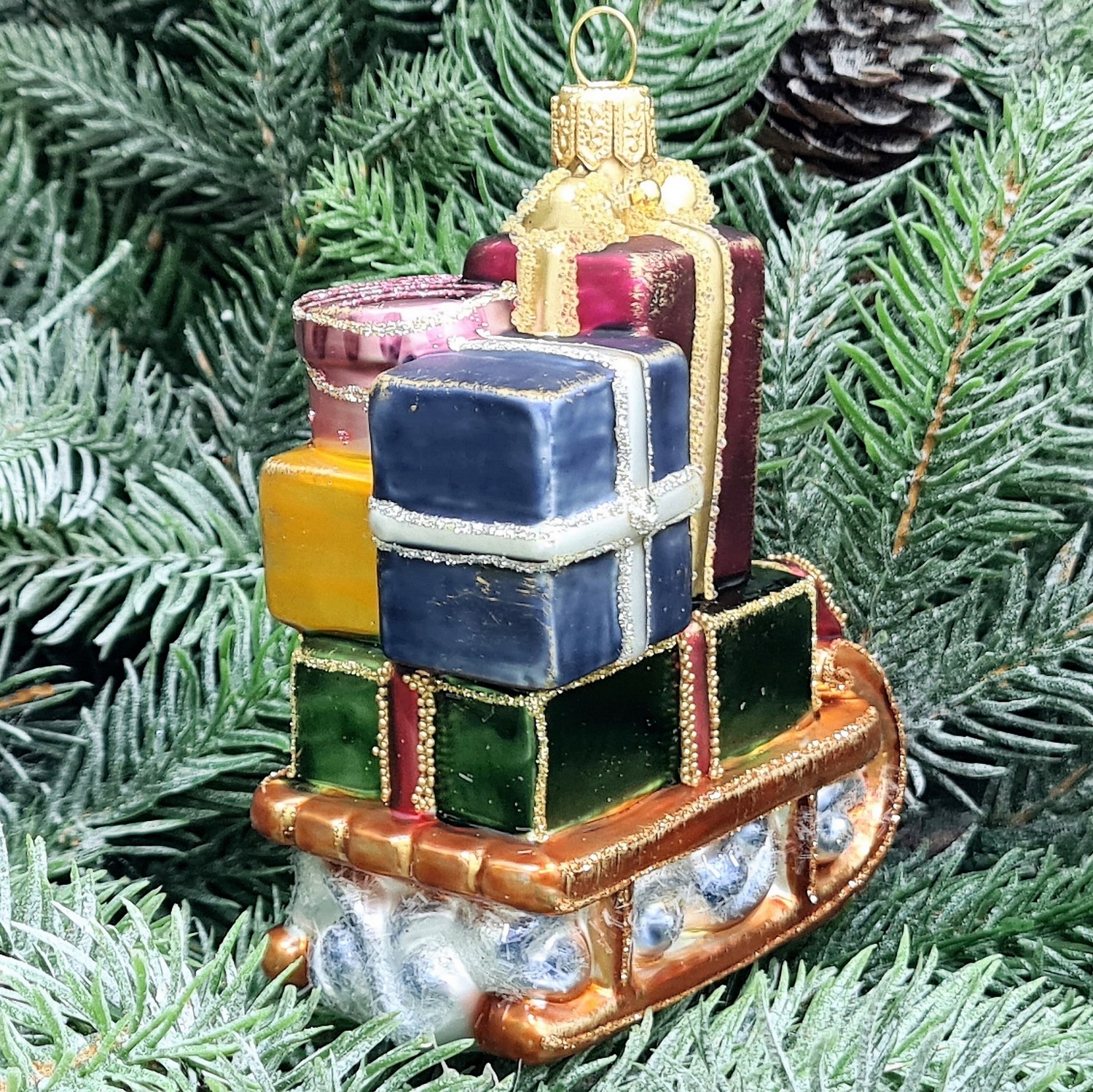 фото Стеклянная елочная игрушка Саночки