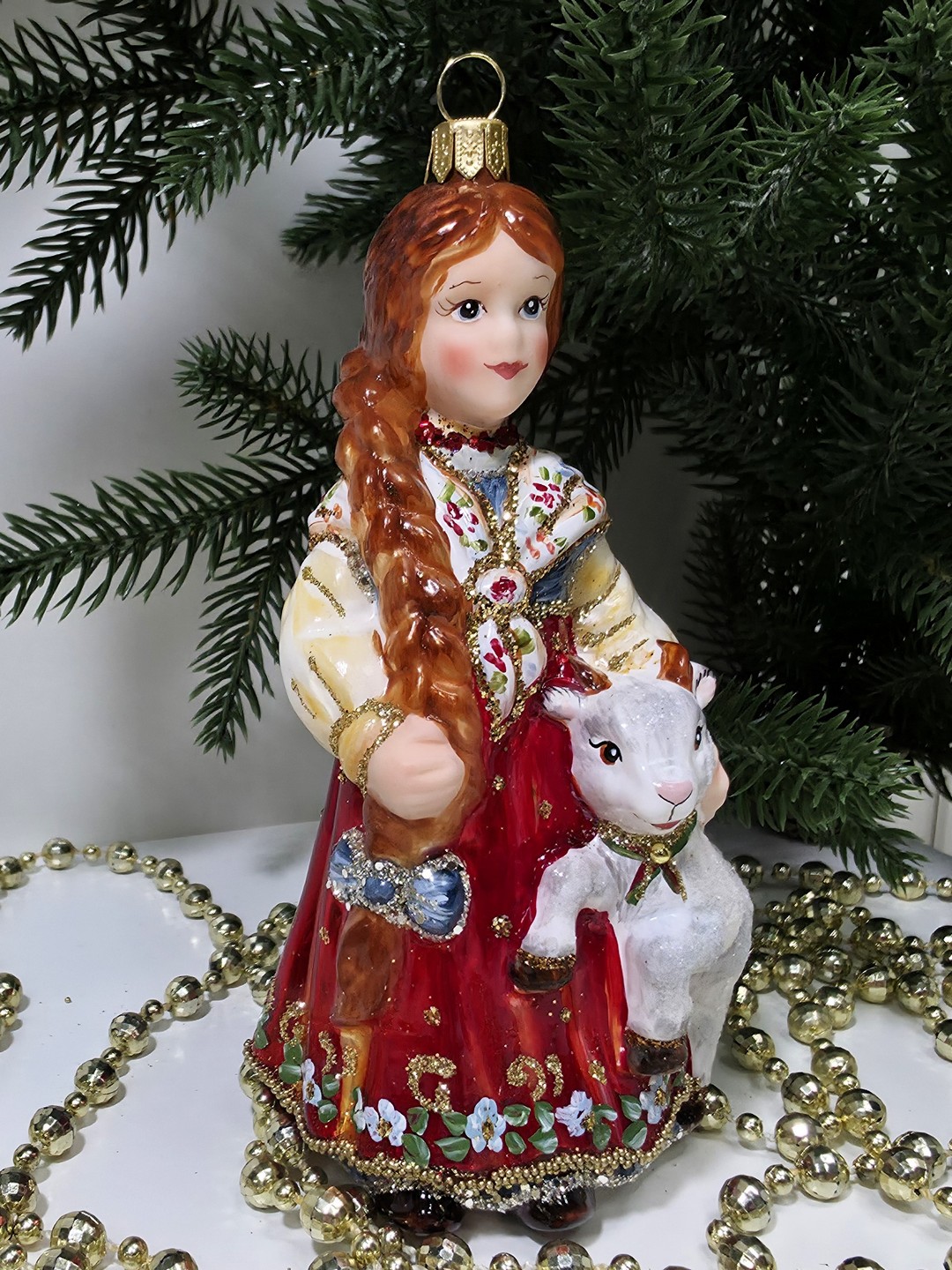 фото Стеклянная елочная игрушка Аленушка с козленком