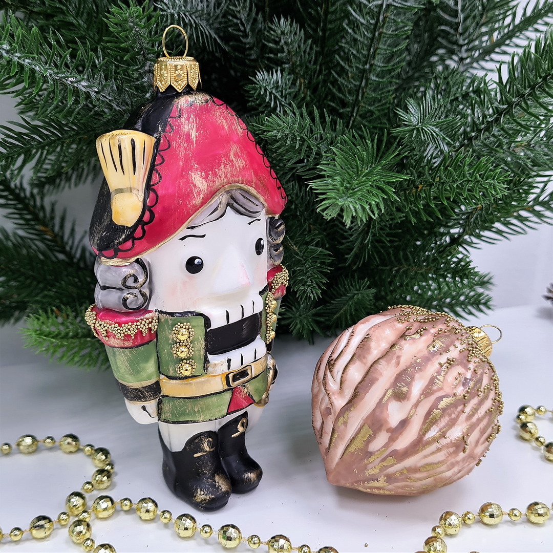 фото Набор ёлочных игрушек Щелкунчик и орех винтаж