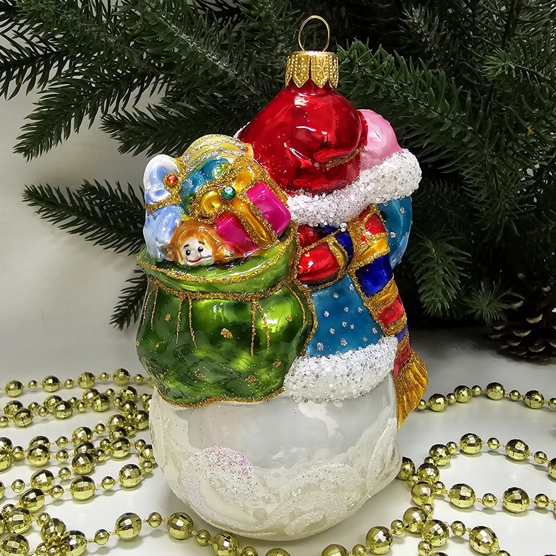 фото Стеклянная елочная игрушка Снеговик с подарками