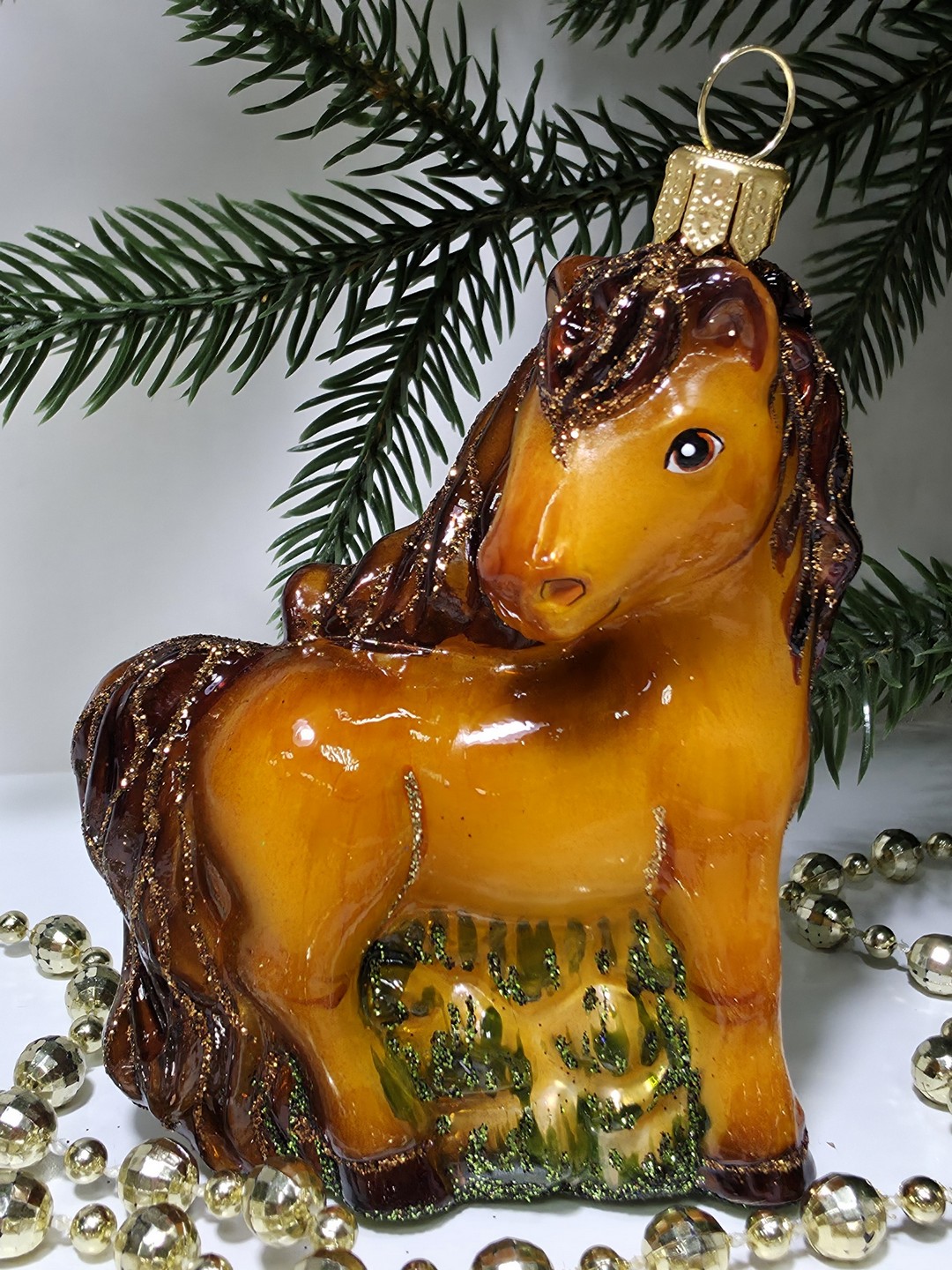 фото Стеклянная елочная игрушка Лошадка смотрит в бок