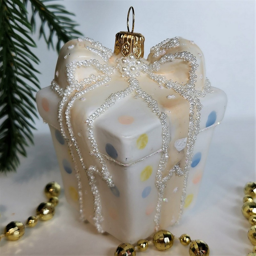 фото Стеклянная елочная игрушка Подарок детский