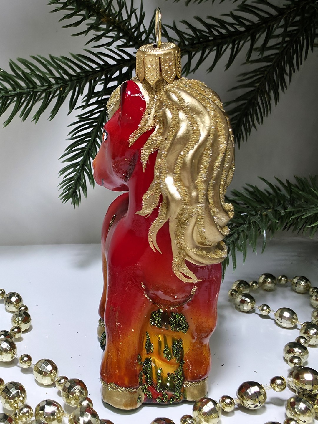 фото Стеклянная елочная игрушка Лошадка смотрит в бок